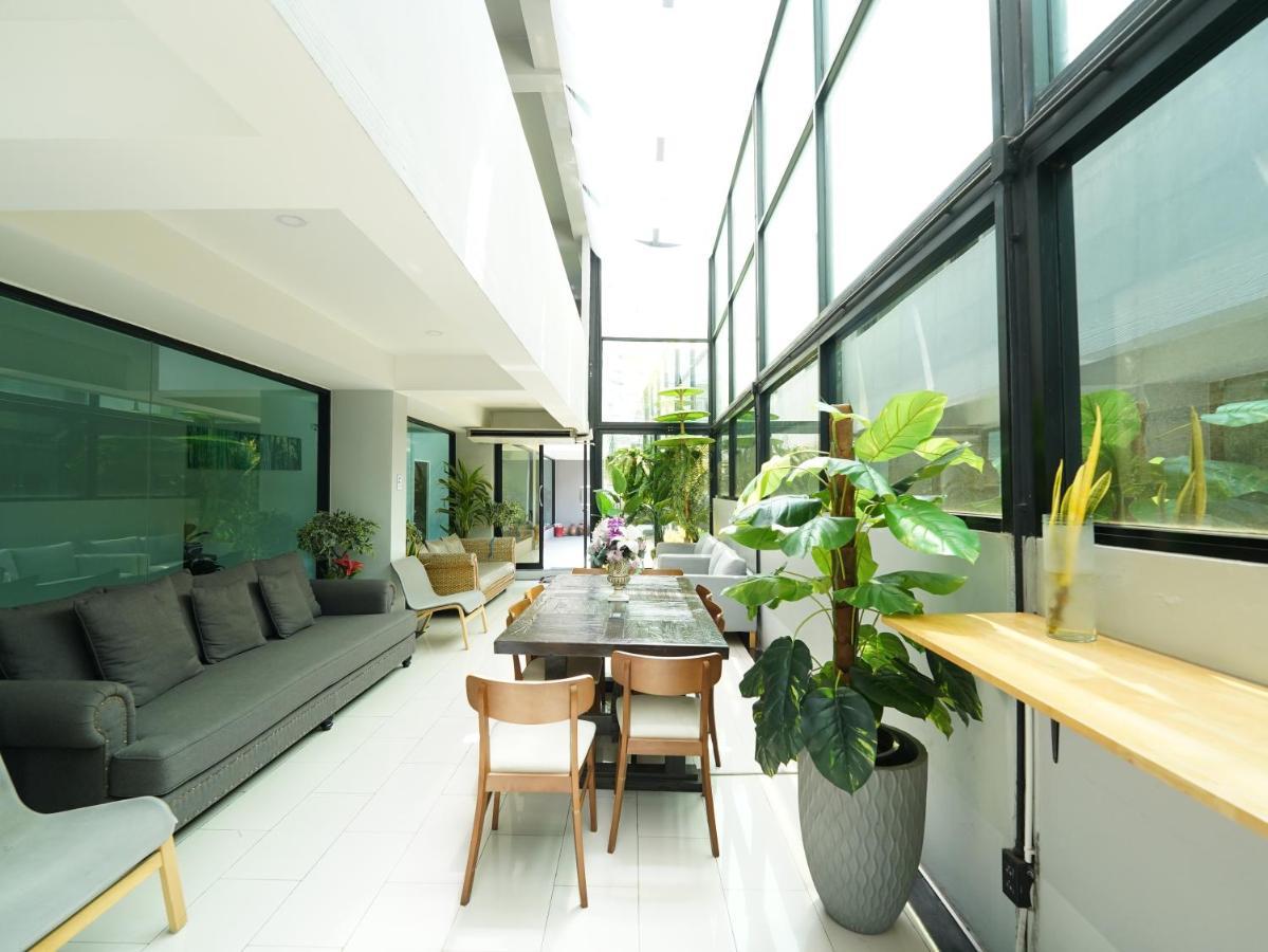 Roomquest Bangkok Don Mueang Airport Exterior photo