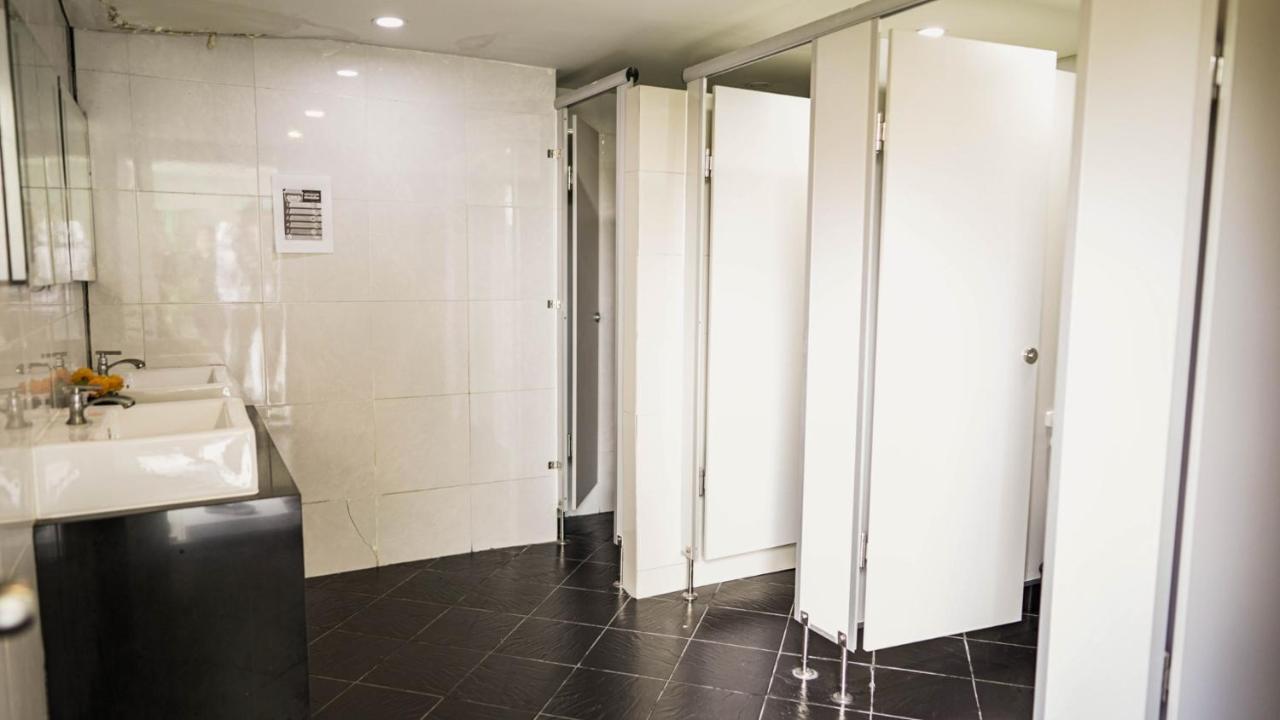 Roomquest Bangkok Don Mueang Airport Exterior photo